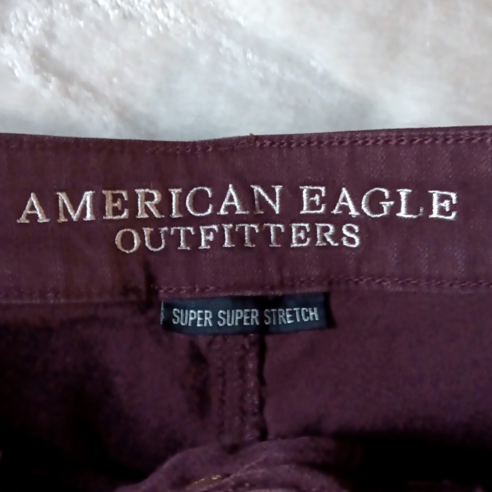 American Eagle Outfitters Women’s Maroon Denim Jean Shorts - Picture 5 of 7